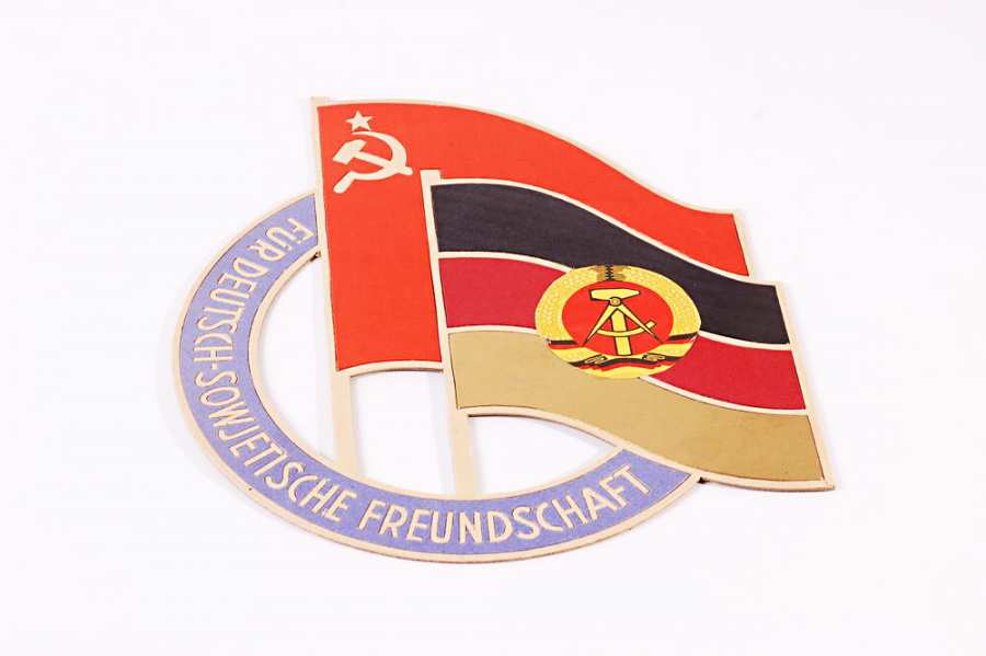 Emblem der Gesellschaft für Deutsch-Sowjetische Freundschaft (DSF)