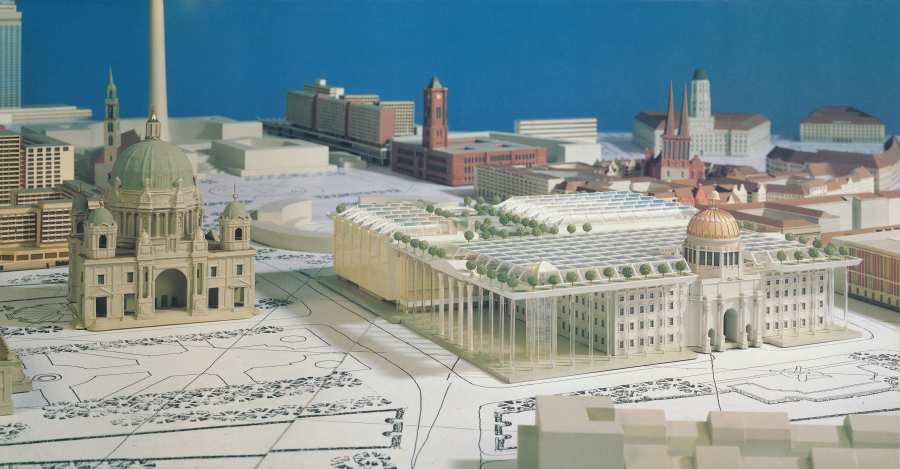 Broschüre mit Modellen der Stadtmitte Anfang der 90er-Jahre