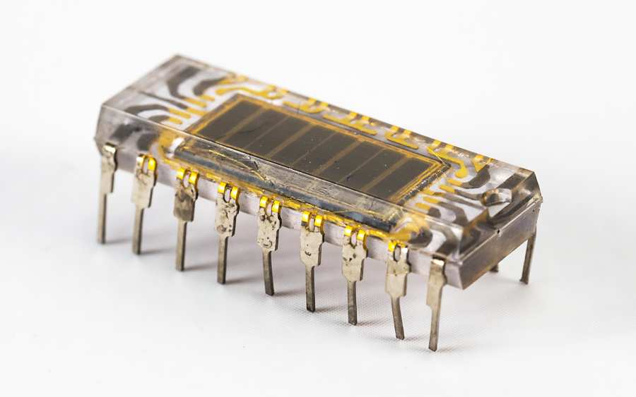 1-Megabit-Chip U61000 mit transparenter Abdeckung
