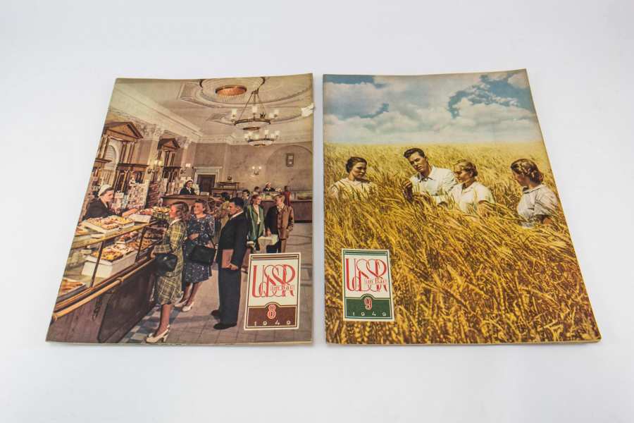 Coverbilder der Zeitschrift „UdSSR im Bau“ der Ausgaben 8/1949 und 9/1949
