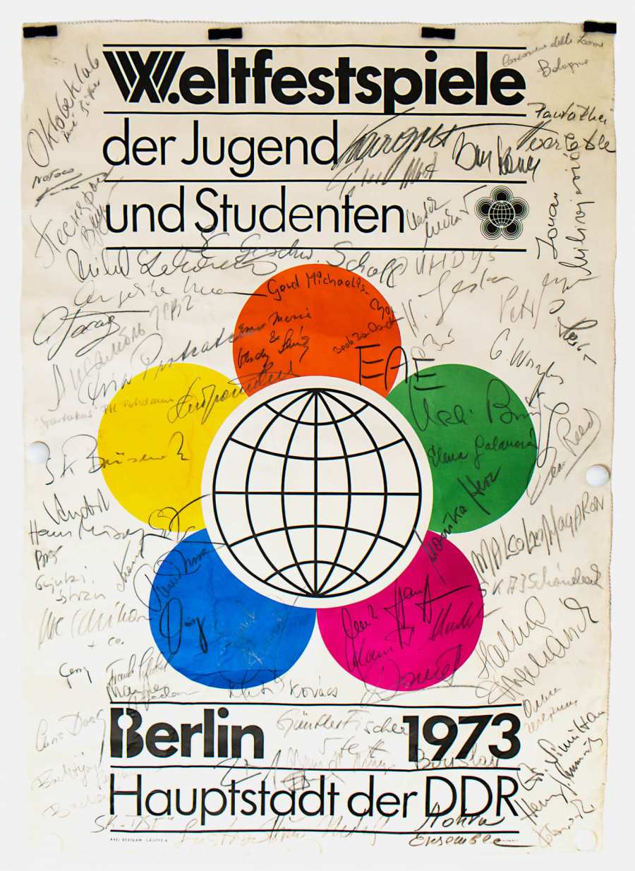 Plakat »X. Weltfestspiele der Jugend und Studenten« 1973 mit 71 Signaturen der Musiker*innen