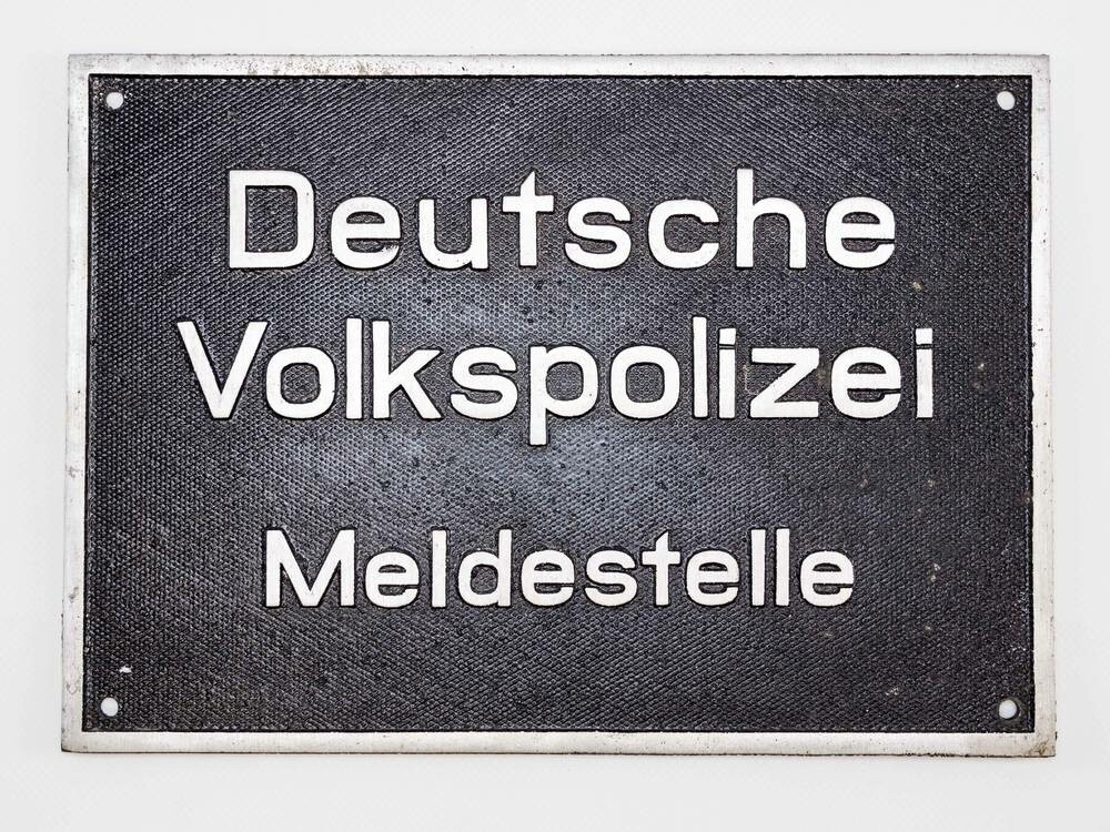 Deutsche Volkspolizei Meldestelle Metallschild 