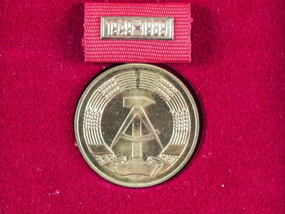 38446 DDR Medaille Für Verdienste um die DDR 1949-1989  der letzte Orden 